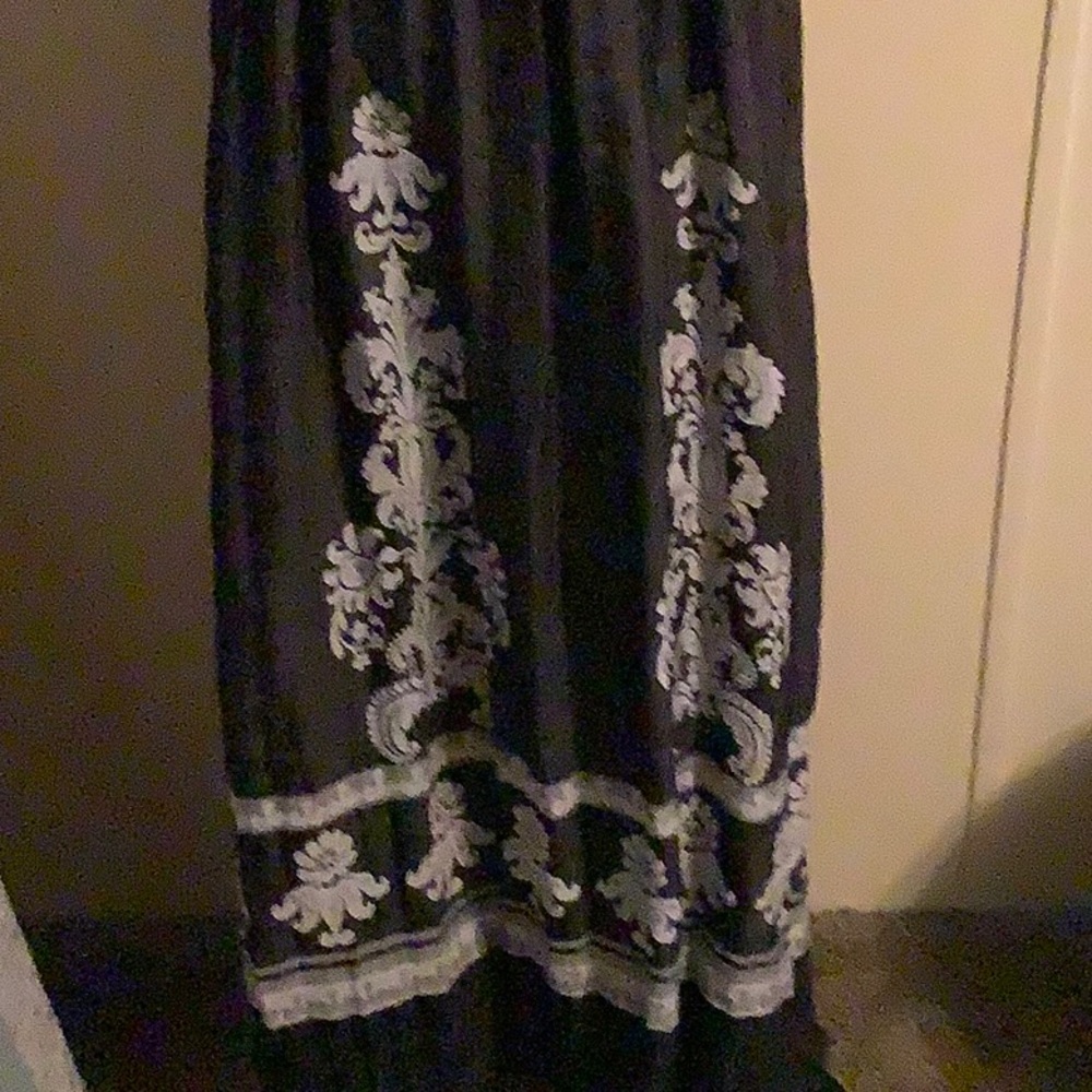 Dress - Picture 3 of 6